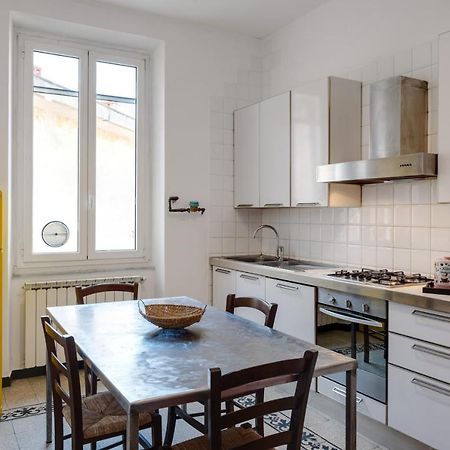 Piazza Concordia Apartment With Balcony Специя Экстерьер фото