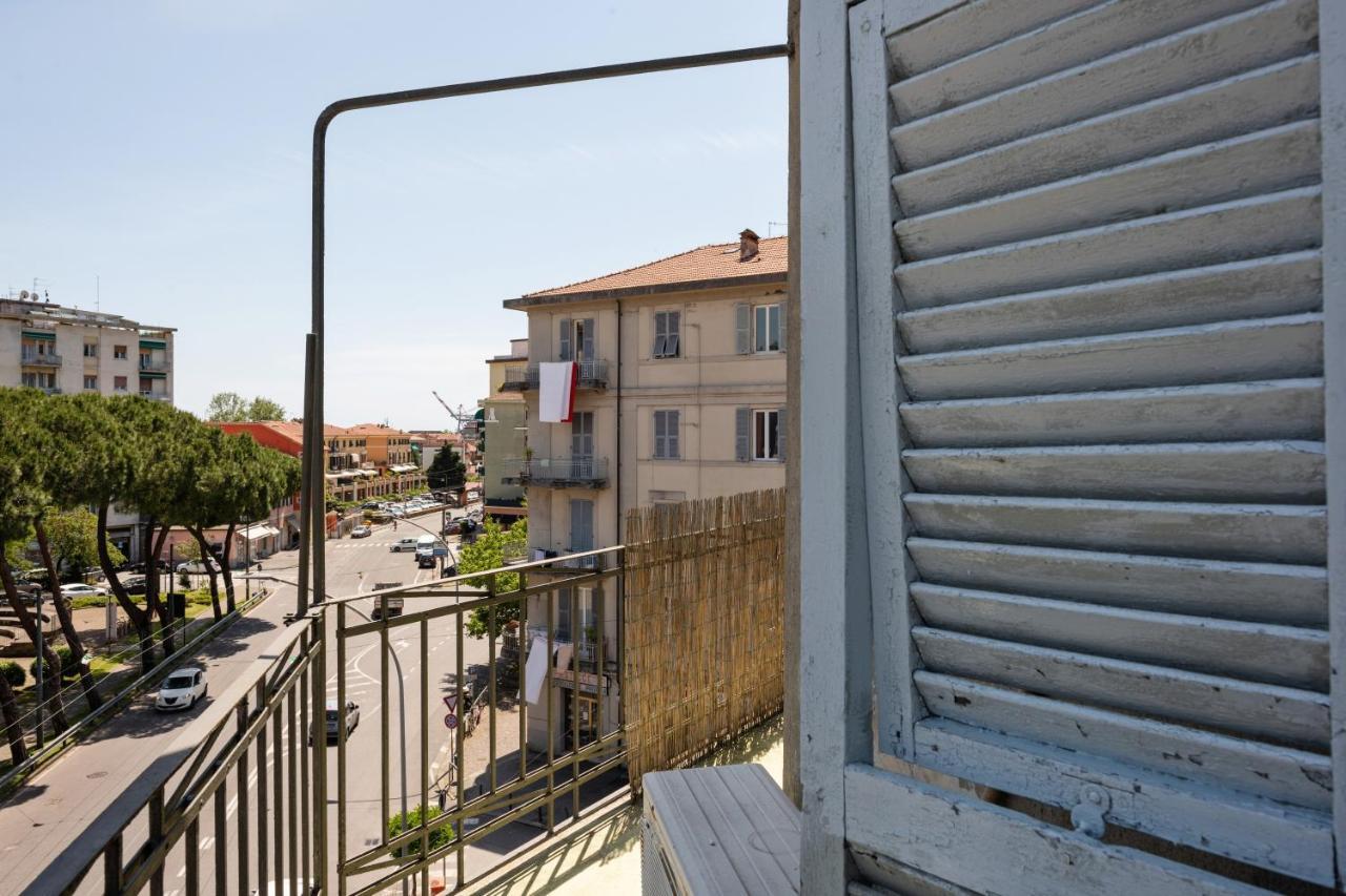 Piazza Concordia Apartment With Balcony Специя Экстерьер фото