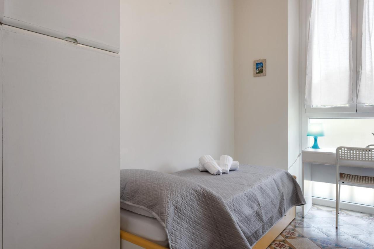 Piazza Concordia Apartment With Balcony Специя Экстерьер фото